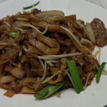 Leisure Cafe - $13 Beef chow fun - Cantonese Near Me - San Leandro, California
