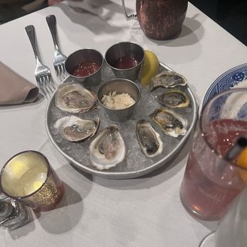 Blue Bell Inn - West Coast and East Coast 1/2 Dozen - Live/Raw Food Near Me - Blue Bell, Pennsylvania Blue Bell Inn - West Coast and East Coast 1/2 Dozen - Live/Raw Food Near Me - Blue Bell, Pennsylvania