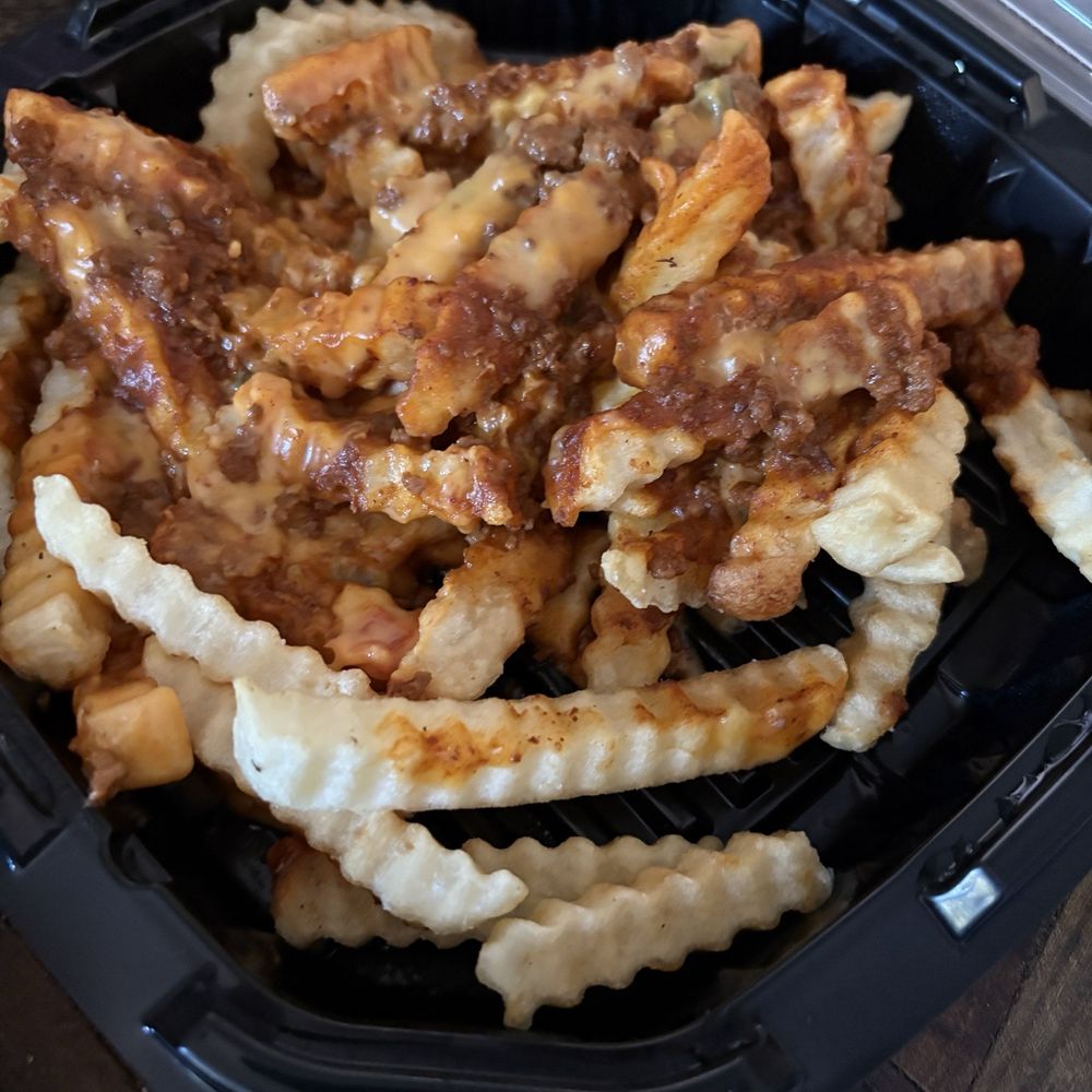 Chili-cheese fries Chili-cheese fries