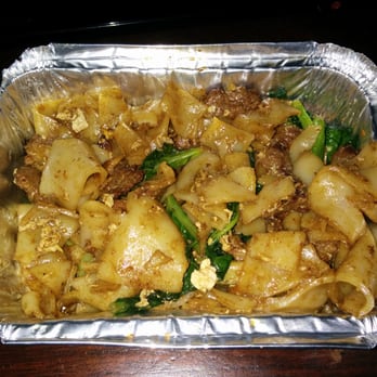 Pad Thai Restaurant - Beef pad see ew.  NO flavor other than sweet, also this container allows the noodles to continue cooking into a sloppy mess. - Thai Near Me - Fairfax, Virginia