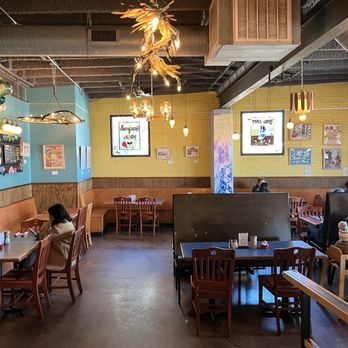 Bouldin Creek Cafe - Indoor Dining. There is heated outdoor dining as well. - Vegetarian Near Me - Austin, Texas Bouldin Creek Cafe - Indoor Dining. There is heated outdoor dining as well. - Vegetarian Near Me - Austin, Texas