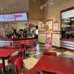 Freddy's Frozen Custard & Steakburgers - Order counter