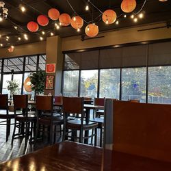 Hibachi & Wings - Inside
