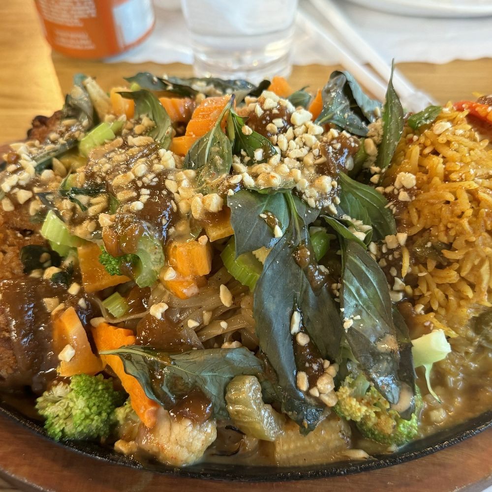 Asian Bowl - Thai Sizzler - Asian Fusion Near Me - Milpitas, California Asian Bowl - Thai Sizzler - Asian Fusion Near Me - Milpitas, California