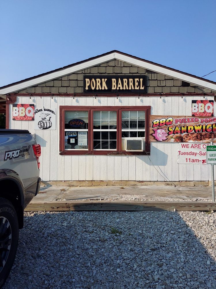 The Pork Barrel, Cottage Hills Roadtrippers