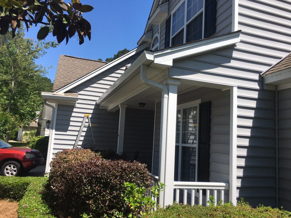 Slide of Saxon Roofing and Gutters