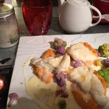 Le Zinc d'Hugo - Fish. Omg sauce and veggies so good too. Sublime - Wine Bars Near Me - Aix En Provence, 13 Le Zinc d'Hugo - Fish. Omg sauce and veggies so good too. Sublime - Wine Bars Near Me - Aix En Provence, 13