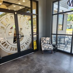Brooklyn Bagels Cafe - Cute entry