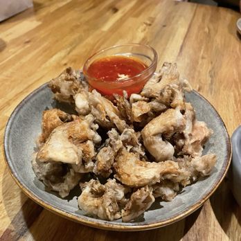 Khao Tiew - Fried oyster mushroom - Thai Near Me - San Francisco, California