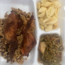 Stuffed chicken wings, Mac and Cheese and Green Beans Stuffed chicken wings, Mac and Cheese and Green Beans