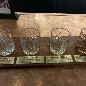 Von's 1000Spirits - Flight - New American Near Me - Seattle, Washington