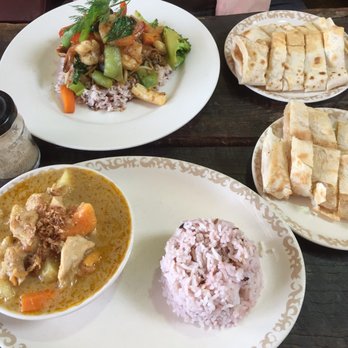The Last Straw - Yellow chicken curry - Thai Near Me - Shepparton, VIC The Last Straw - Yellow chicken curry - Thai Near Me - Shepparton, VIC