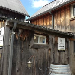Calamus Estate Winery - Tasting room entrance