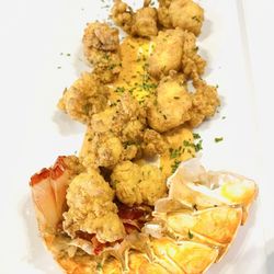 Grooves Kitchen And Daiquiris - Fried lobster bites