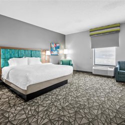 Hampton Inn Bloomington West - Guest room