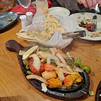 Kadhai Indian Cuisine - Garlic Naan and grilled lamb, chicken and shrimp - Indian Near Me - Monroe, Washington