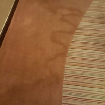 香港喜來登酒店 - This is how dirty the carpet is on the 9th floor - Hotels Near Me - Hong Kong, HK