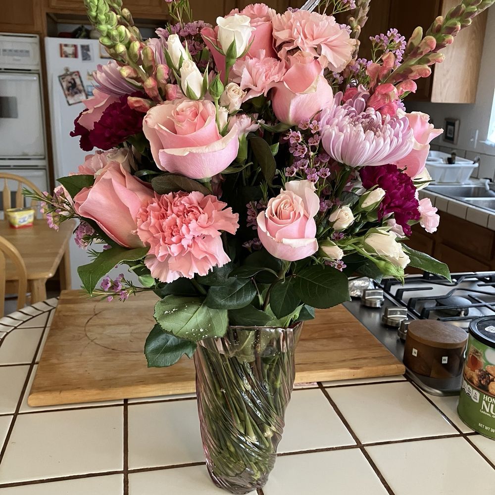 Absolutely gorgeous arrangement! Absolutely gorgeous arrangement!