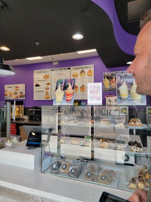 Cinnaholic by null