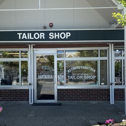 Reymond's Brother Tailor Shop - Entrance