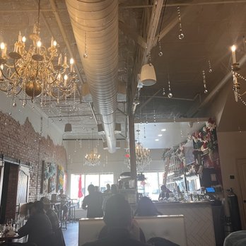 Waters Edge Winery Broken Arrow - Wine Tasting Room Near Me - Broken Arrow, Oklahoma