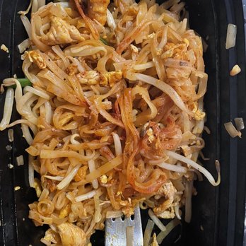Thai On Main - Pad Thai - Thai Near Me - Seal Beach, California Thai On Main - Pad Thai - Thai Near Me - Seal Beach, California