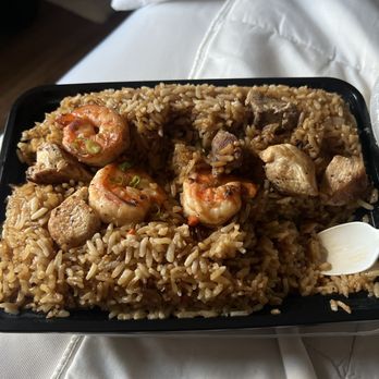 Ye's Ichiban - House Combo Fried Rice Plate - Japanese Near Me - Houston, Texas Ye's Ichiban - House Combo Fried Rice Plate - Japanese Near Me - Houston, Texas
