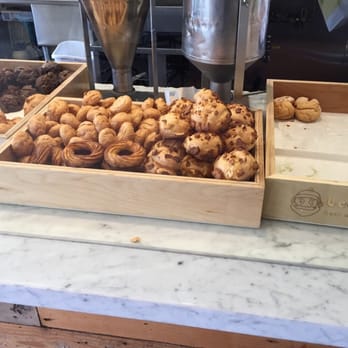 Beard Papa's - This is more like it! - Desserts Near Me - Los Angeles, California