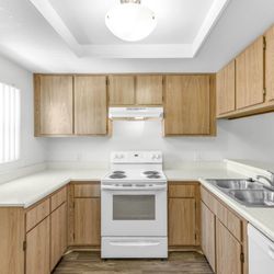 The Terraces - Modern Kitchen