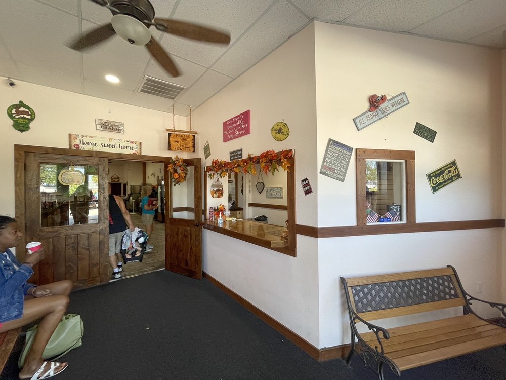 Southern Charm Cafe