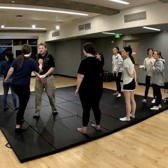 Streetwise Self Defense - Teaching a women's leadership development organization at UC Berkeley - Self-defense Classes Near Me - Walnut Creek, California Streetwise Self Defense - Teaching a women's leadership development organization at UC Berkeley - Self-defense Classes Near Me - Walnut Creek, California
