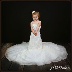 JDM Photography - Dressed in Moms wedding dress