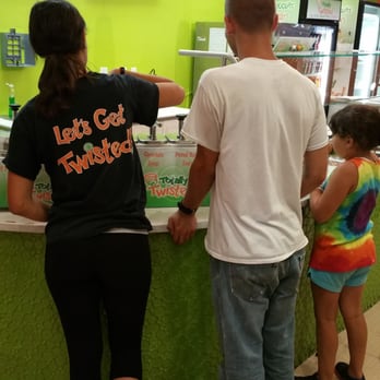 Totally Twisted - Ice Cream & Frozen Yogurt Near Me - Melville, New York
