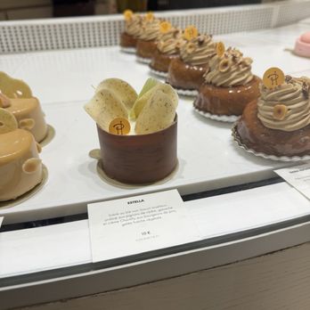 Pierre Hermé - Patisserie/Cake Shop Near Me - Paris, 75
