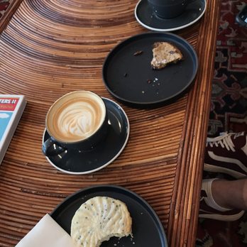 Hustle & Dough - A couple of bourbon barrel aged coffees (how do they DO that?) and delicious cookies. - Bakeries Near Me - Memphis, Tennessee
