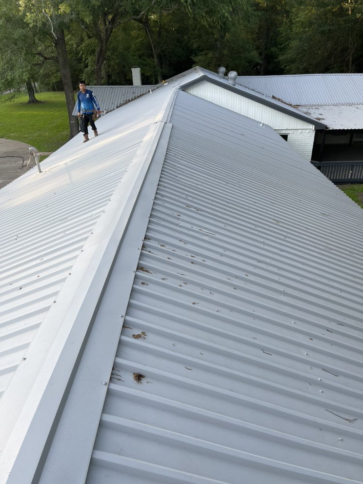 Slide of Best roofing and construction