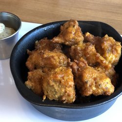 Dirty Vegan - Cauliflower wings