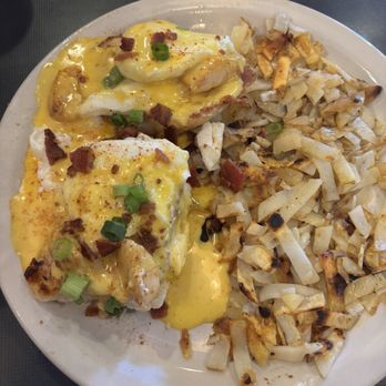Brunch Snob - Seared Scallops Eggs Benedict - Breakfast & Brunch Near Me - Chandler, Arizona