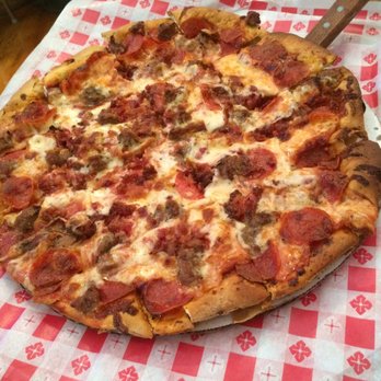 Pizza Czar - Pizza! - Pizza Near Me - Baileys Harbor, Wisconsin