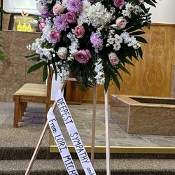 Santa Clarita Valley Florist - Lori, Michele, Bonnie, Audrey owe our careers to the great man!