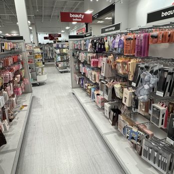 Tj Maxx - Cosmetics & Beauty Supply Near Me - Poinciana, Florida