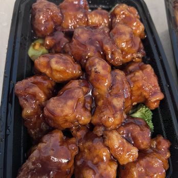 Royal Chef - H1. General Tso's Chicken - Chinese Near Me - Ewing, New Jersey Royal Chef - H1. General Tso's Chicken - Chinese Near Me - Ewing, New Jersey