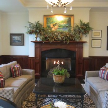 French Quarter Inn - nice fireplace - Hotels Near Me - Charleston, South Carolina French Quarter Inn - nice fireplace - Hotels Near Me - Charleston, South Carolina