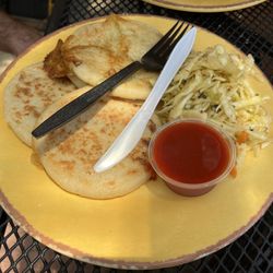 Elizabeth Pupusería & Deli - Pupusas with curtido