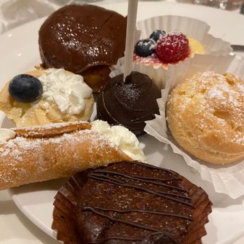 Paradise Banquet & Convention Centre - dessert bar - Venues & Event Spaces Near Me - Concord, Ontario Paradise Banquet & Convention Centre - dessert bar - Venues & Event Spaces Near Me - Concord, Ontario