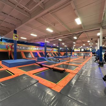 Urban Air Trampoline and Adventure Park - Trampoline Parks Near Me - South Hackensack, New Jersey