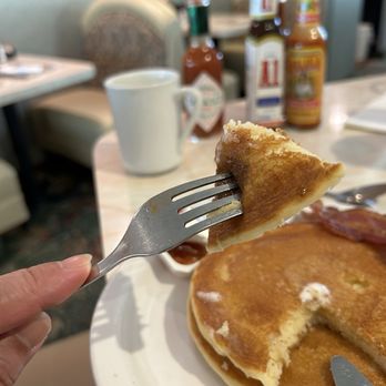 Pancakes R Us - Montclair - 10/18/24 Fluffy pancakes - Pancakes Near Me - Montclair, California