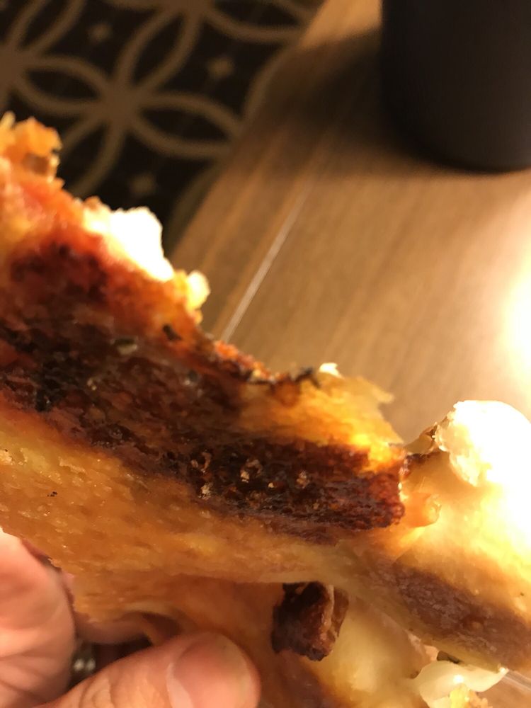 PIZZA HUT Updated September 2024 12 Photos & 18 Reviews 819 N