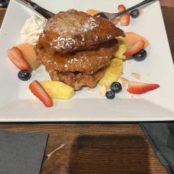 Wilson Hardware Kitchen & Bar - Chicken and waffles with fruit - New American Near Me - Arlington, Virginia Wilson Hardware Kitchen & Bar - Chicken and waffles with fruit - New American Near Me - Arlington, Virginia