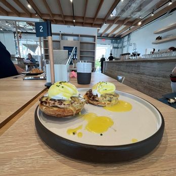 Eller Bakery - Eggs Benedict - Bakeries Near Me - Costa Mesa, California